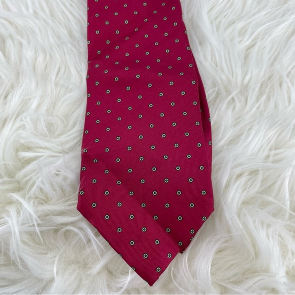 Austin Reed red dot silk tie‎ 56” 3” width